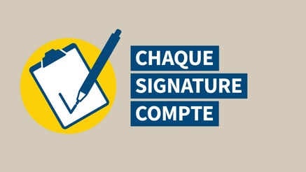 Symbol eines Klemmbretts mit einem Stift vor gelbem Kreis und Text 'JEDE UNTERSCHRIFT ZÄHLT' in blauen Rechtecken // Pictogramme d'un clipboard avec un stylo sur fond jaune à gauche et texte en blanc sur fond bleu disant 'CHAQUE SIGNATURE COMPTE' à